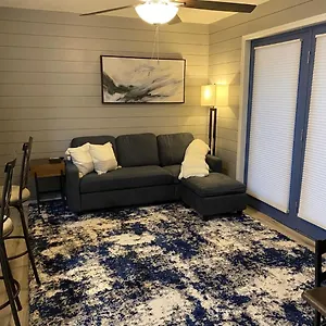 10 Chelsea Place On The Park Apartment